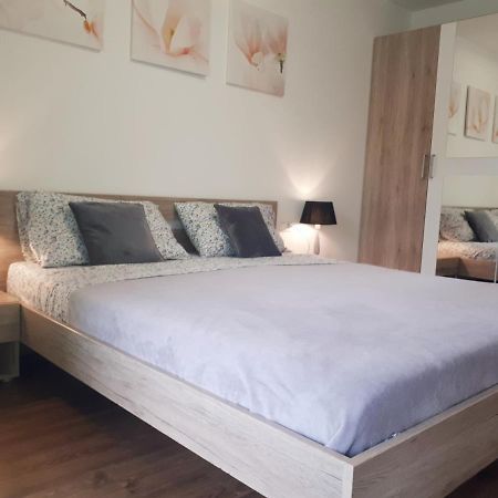 Apartment Bruneck Central Bagian luar foto